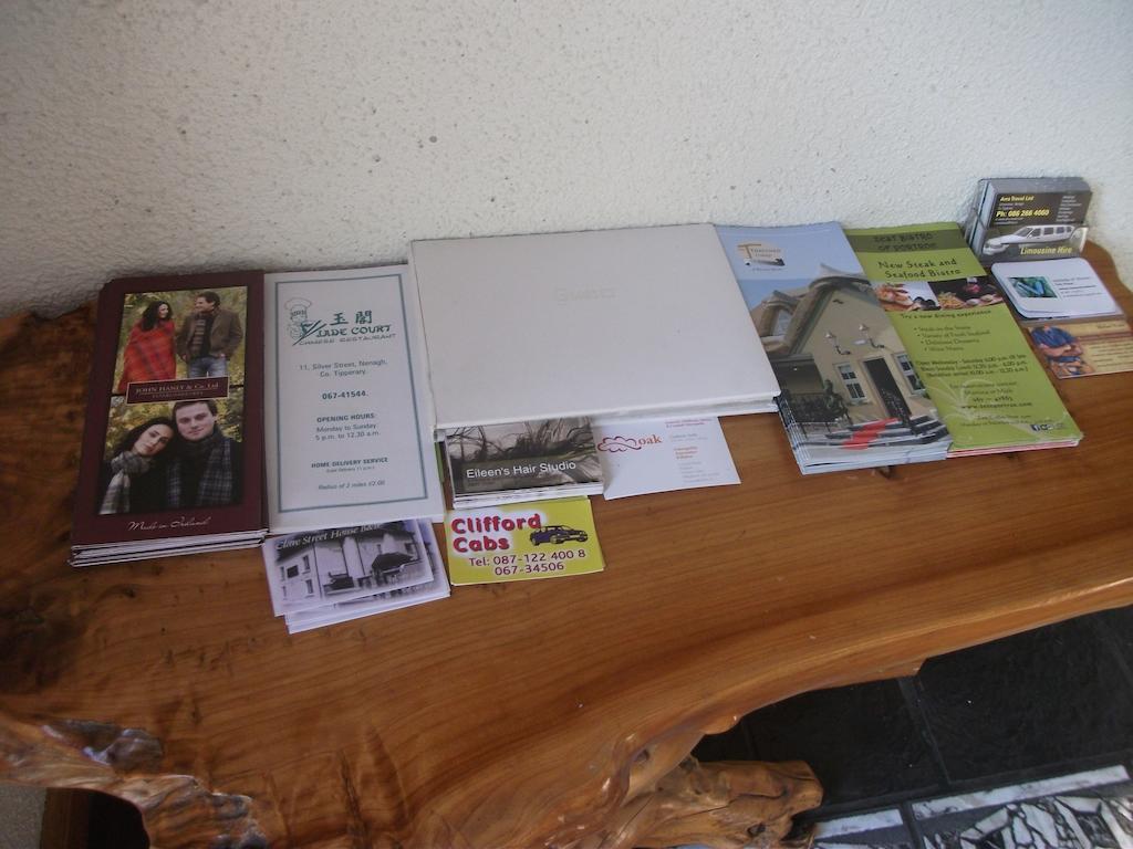 Clare Street B&B Nenagh Buitenkant foto